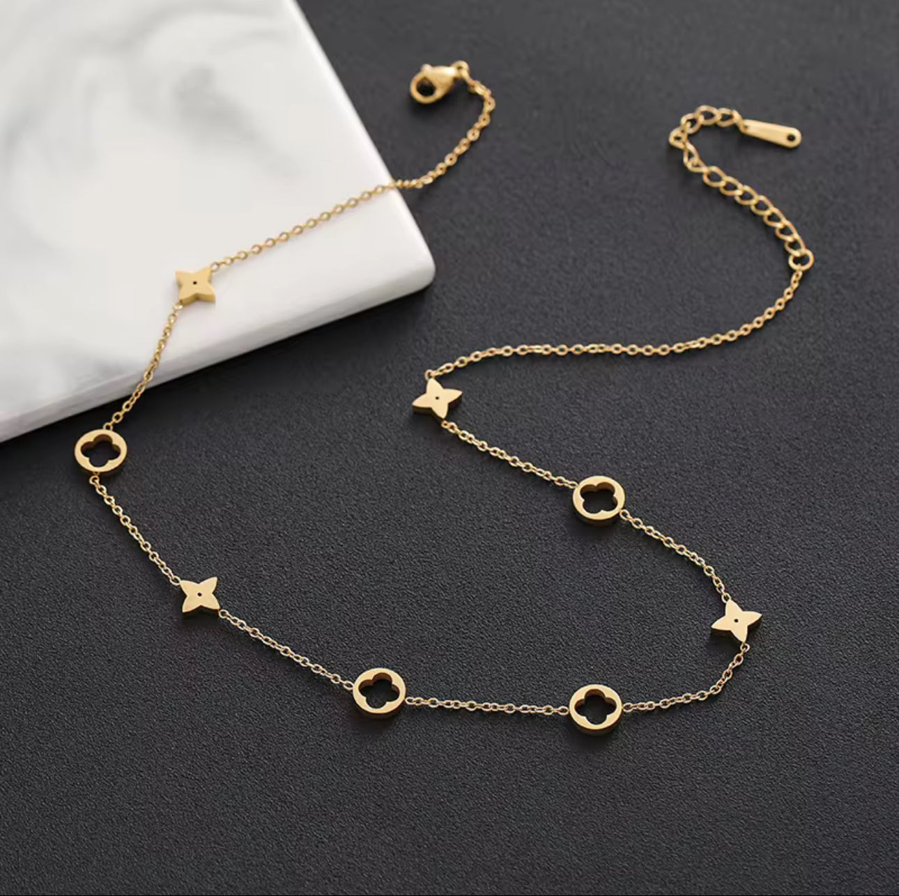 Iconic Accent Necklace